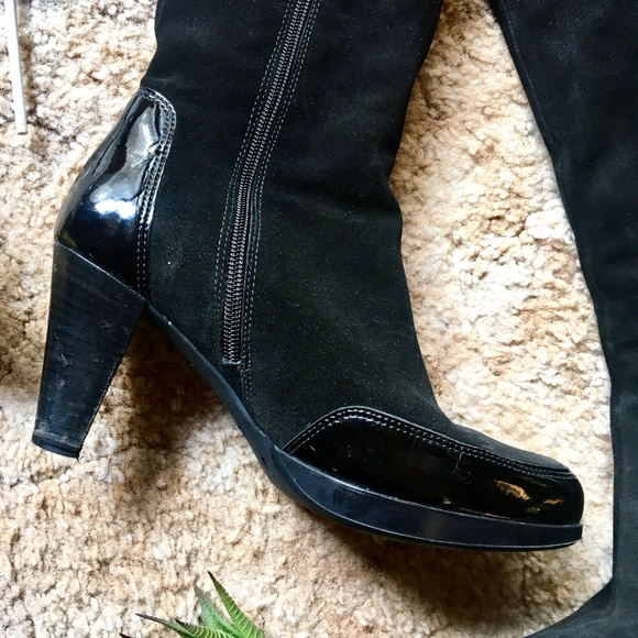 {La Canadienne} Insulated Black Tall Heeled Boots - Picture 6 of 8